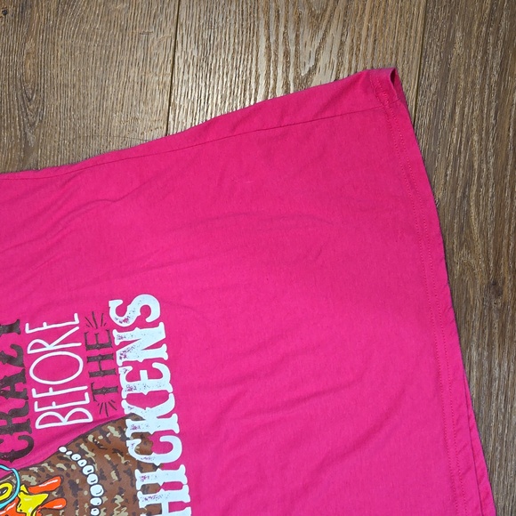 LOST CREEK OUTFITTERS chicken graphic tshirt.   #6299 - Picture 4 of 5